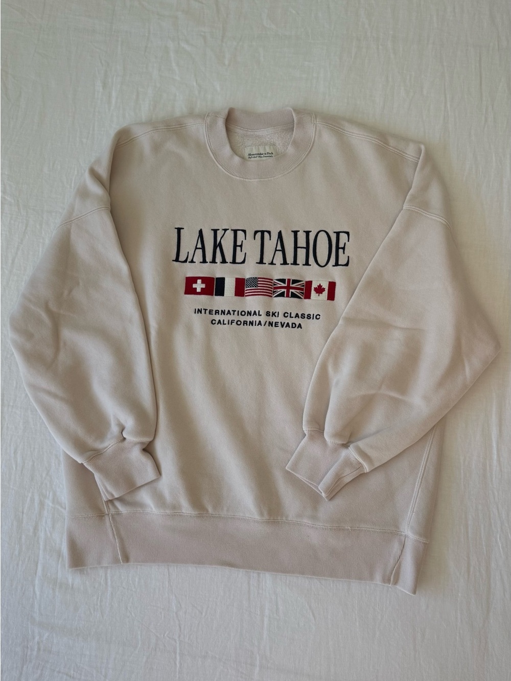 Abercrombie & Fitch Oversized Ski Patch Sunday Crew, cream Lake Tahoe